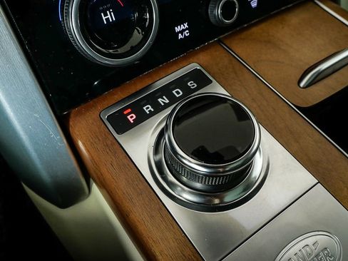 Used 2020 Land Rover Range Rover HSE image 15
