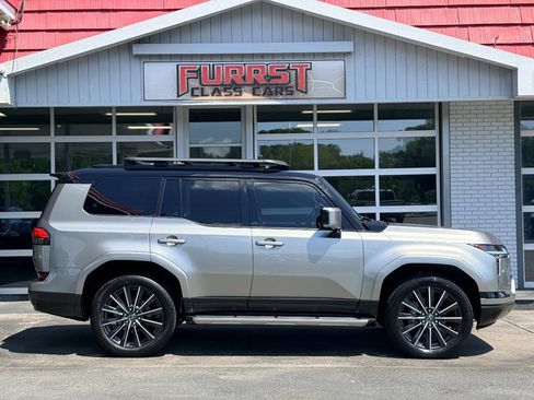 Used 2025 Lexus GX 550 w/ Accessory Package (Z1) AWD/4WD image 2