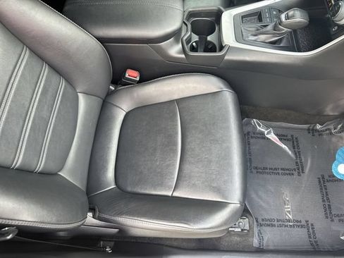 Used 2021 Toyota RAV4 XLE Premium FWD image 31