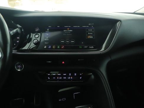 Used 2022 Buick Envision Essence w/ Technology Package II image 16