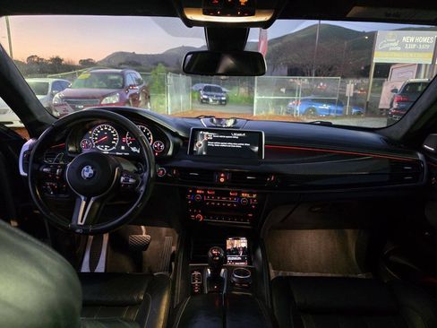 Used 2015 BMW X6 M w/ Executive Package image 21