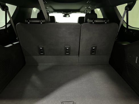 Used 2023 Chevrolet Suburban RST w/ Luxury Package image 14