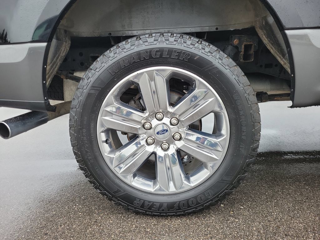Certified 2019 Ford F150 XLT w/ Equipment Group 302A Luxury AWD/4WD image 5
