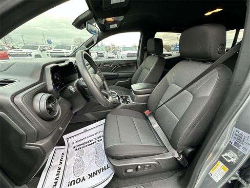 Used 2024 Chevrolet Colorado Trail Boss w/ Advanced Trailering Package image 11