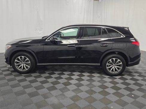 Used 2025 Mercedes-Benz GLC 300 4MATIC image 3