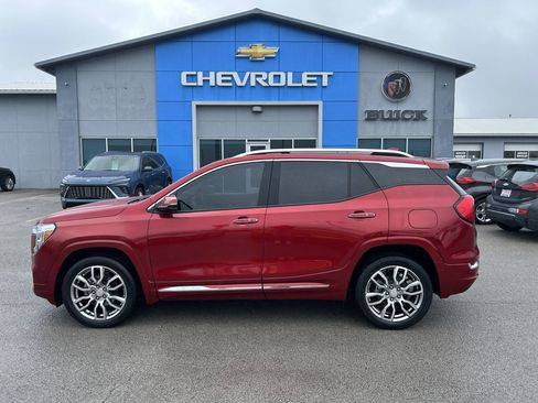 Used 2022 GMC Terrain Denali AWD/4WD image 4