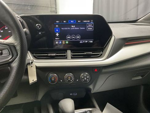 Used 2024 Chevrolet Trax RS w/ Driver Confidence Package FWD image 22