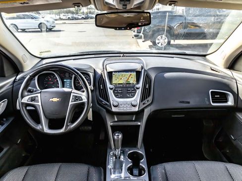 Used 2017 Chevrolet Equinox LT w/ Convenience Package image 10