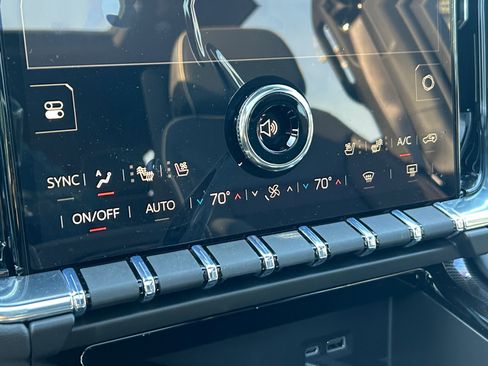 New 2026 GMC Yukon XL Elevation w/ Elevation Premium Package image 18