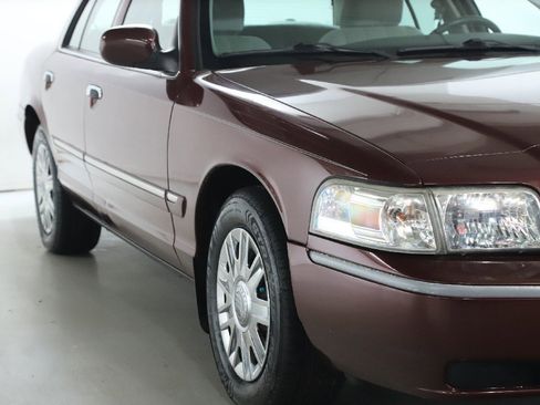 Used 2007 Mercury Grand Marquis GS image 14