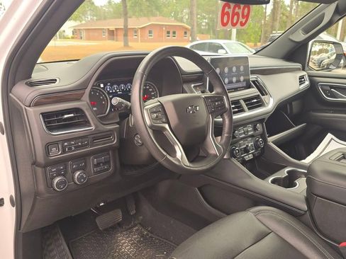 Used 2021 Chevrolet Tahoe Z71 w/ Luxury Package image 14