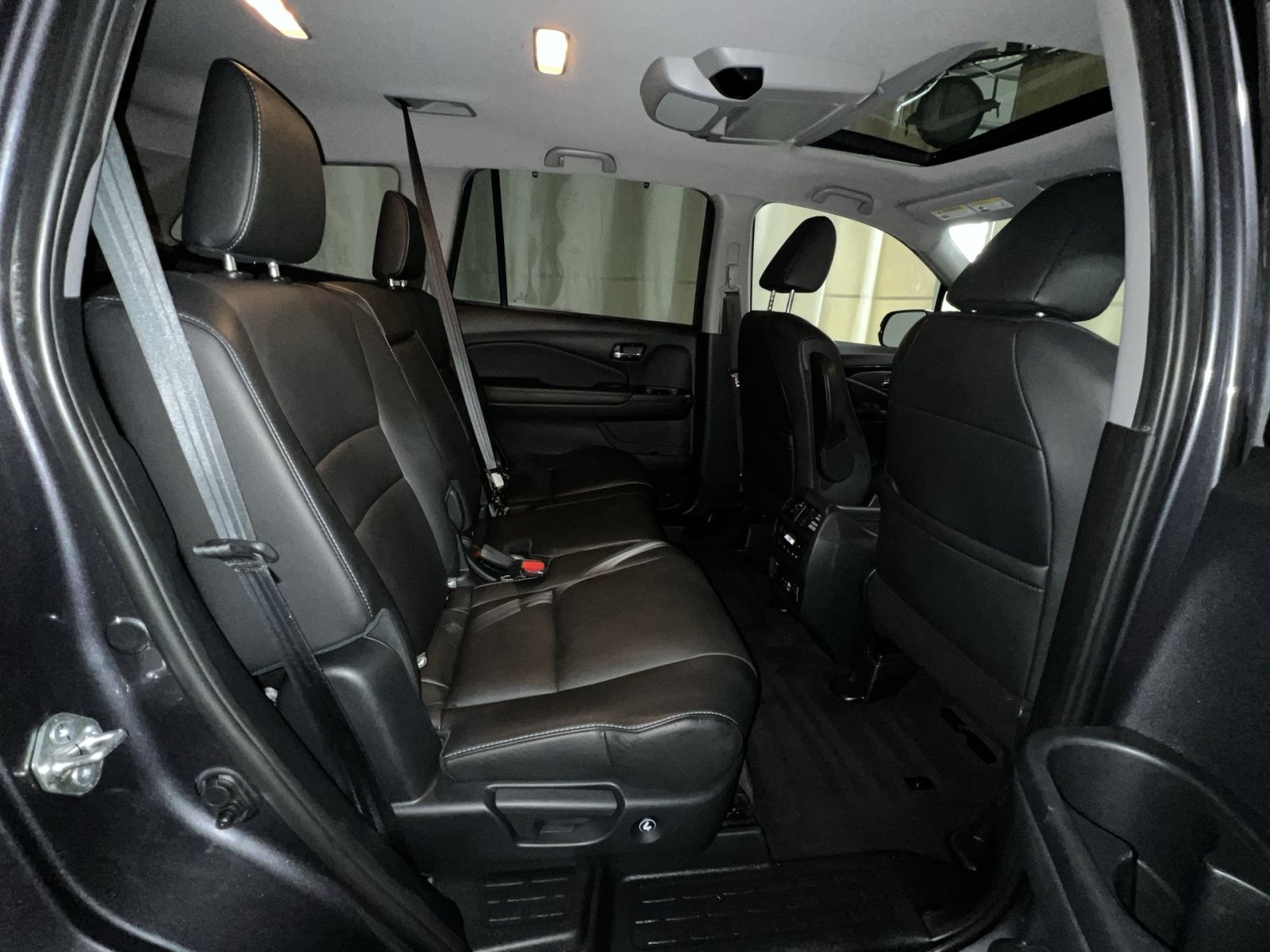 Used 2019 Honda Pilot Touring image 30