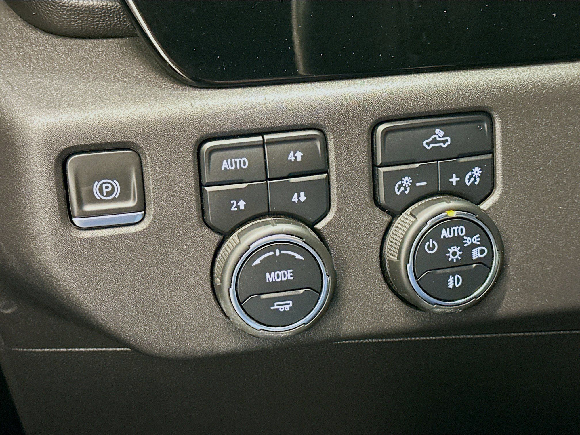 Used 2023 Chevrolet Silverado 1500 RST AWD/4WD image 17