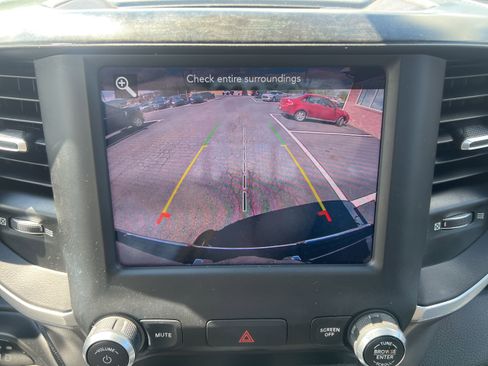 Used 2019 RAM 1500 Big Horn AWD/4WD image 19
