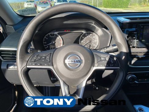 Used 2022 Nissan Altima 2.5 SV FWD image 32