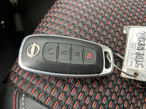 Used 2026 Nissan Kicks SR FWD image 20