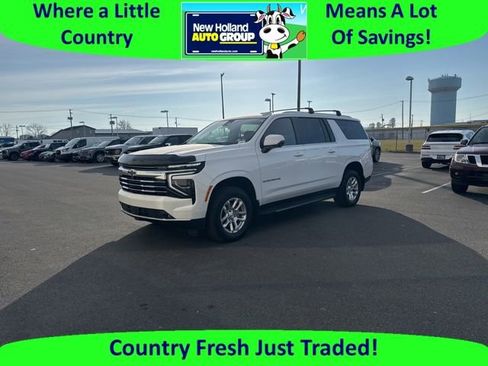 Used 2025 Chevrolet Suburban LT w/ Comfort Package image 1