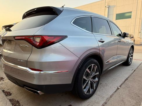 Used 2024 Acura MDX SH-AWD w/ Technology Package image 7
