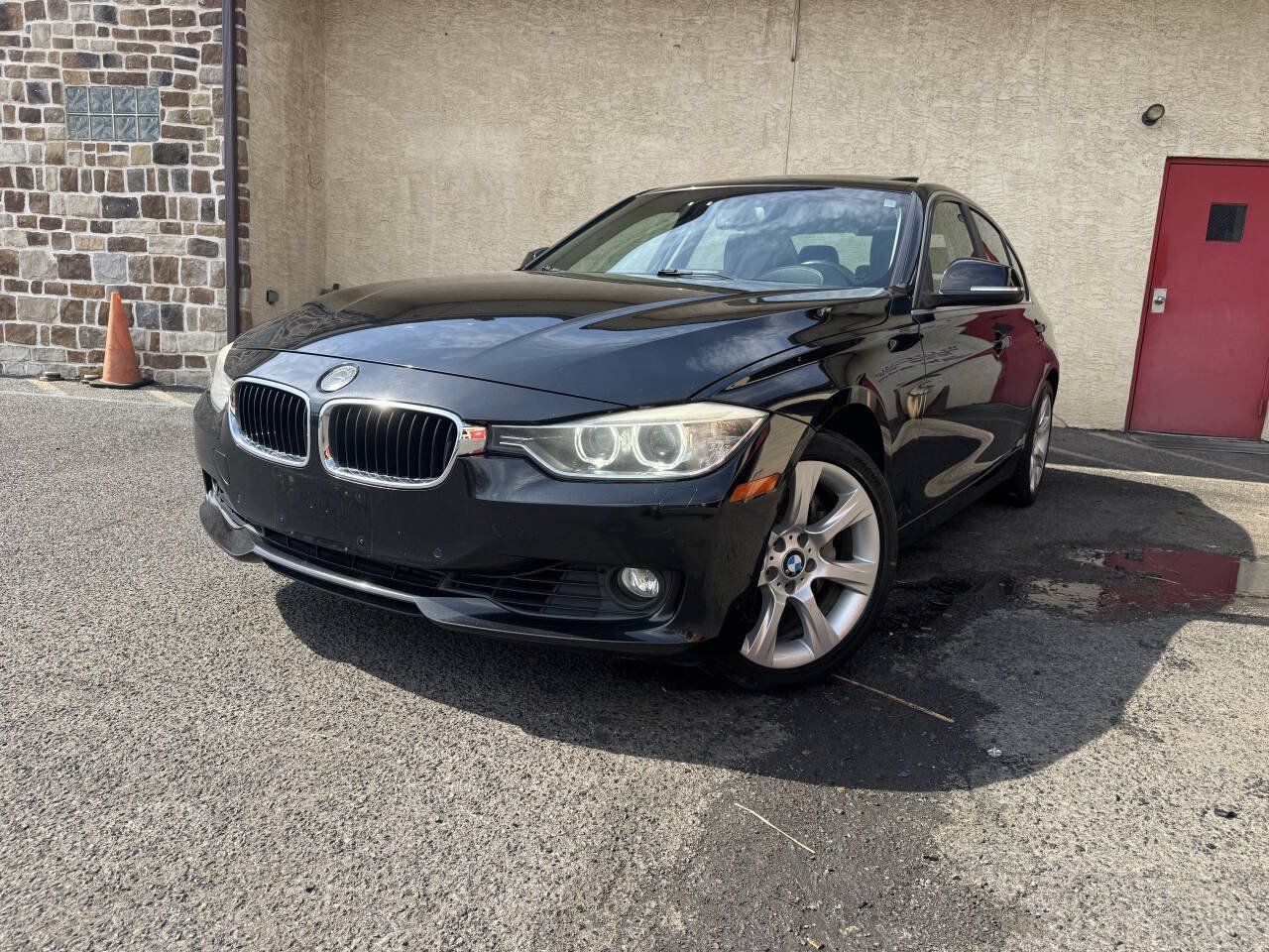 Used 2015 BMW 335i xDrive Sedan AWD/4WD image 2