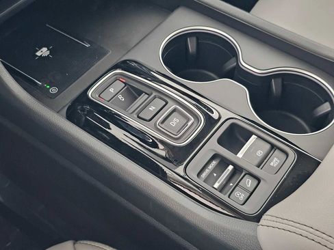 New 2025 Honda Pilot Touring image 34