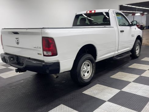 Used 2018 RAM 1500 Express AWD/4WD image 4