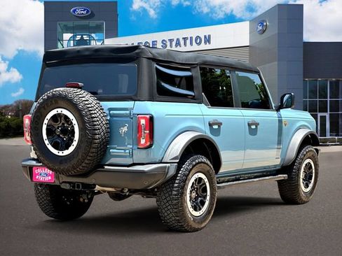 Used 2023 Ford Bronco Badlands w/ Sasquatch Package AWD/4WD image 6