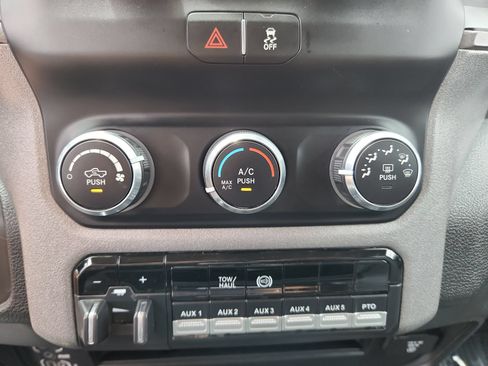 Used 2019 RAM 5500 Tradesman w/ Electrical Accessory Group AWD/4WD image 16