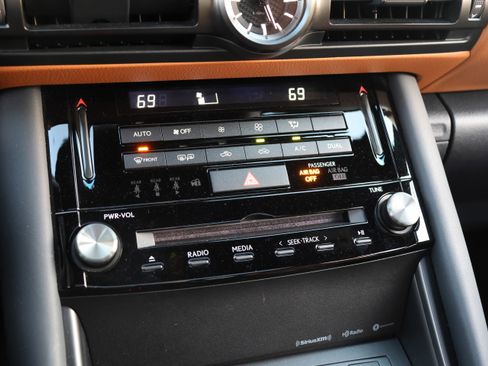 Certified 2025 Lexus IS 350 F Sport image 26