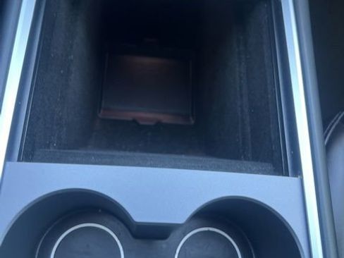 Used 2023 Tesla Model 3 Standard Range image 17