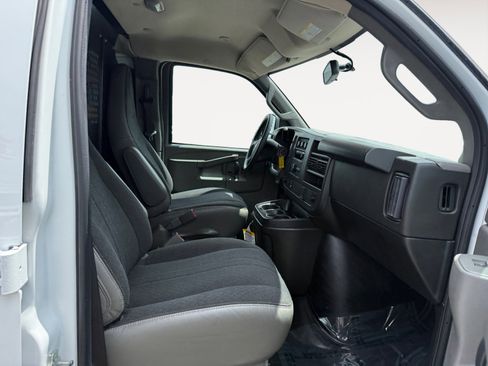 Used 2024 Chevrolet Express 2500 w/ Driver Convenience Package RWD image 17