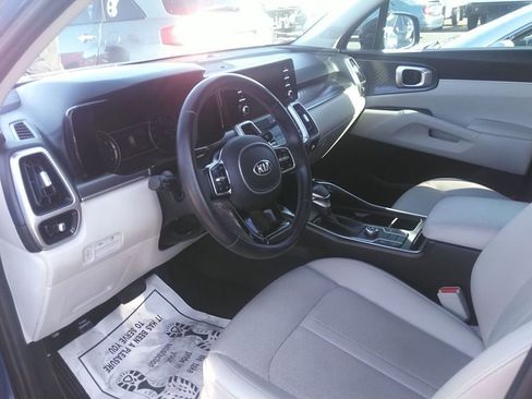 Used 2021 Kia Sorento S w/ Panoramic Sunroof Package FWD image 4