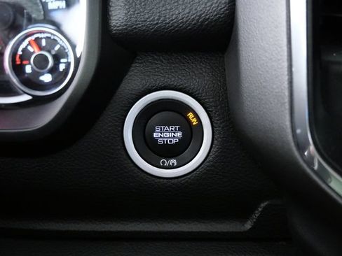 Used 2025 RAM 1500 Laramie w/ Sport Appearance Package AWD/4WD image 27