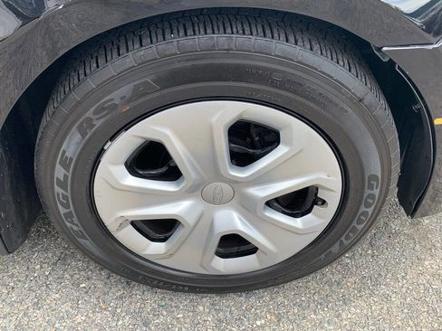 Used 2017 Ford Taurus Police Interceptor AWD image 28