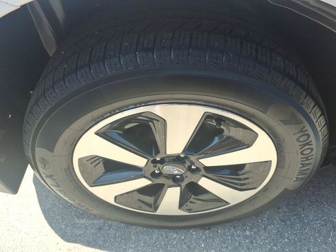 Used 2018 Subaru Forester 2.5i Limited AWD/4WD image 6