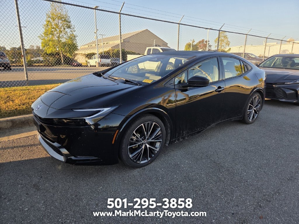 Used 2025 Toyota Prius XLE FWD image 10
