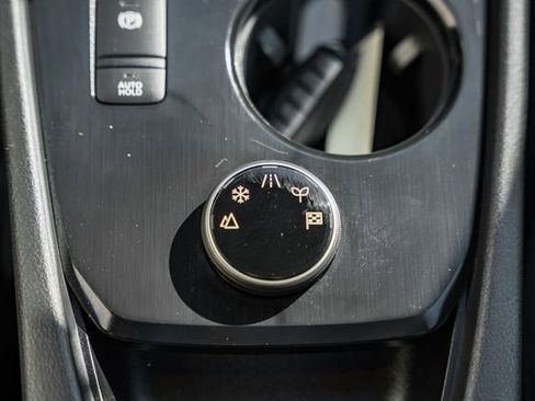 Used 2022 Nissan Rogue SV w/ SV Premium Package image 24