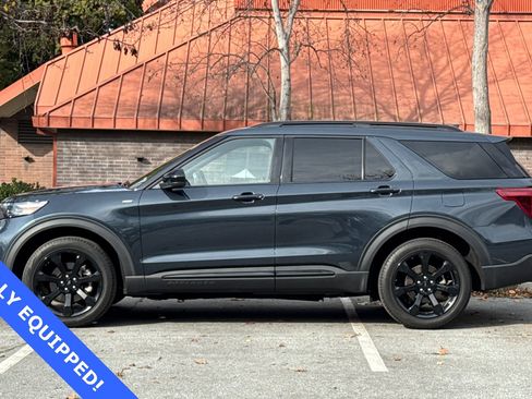 Certified 2022 Ford Explorer ST-Line w/ Class IV Trailer Tow Package image 8