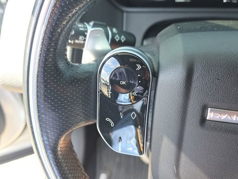 Used 2019 Land Rover Range Rover Velar R-Dynamic SE image 21