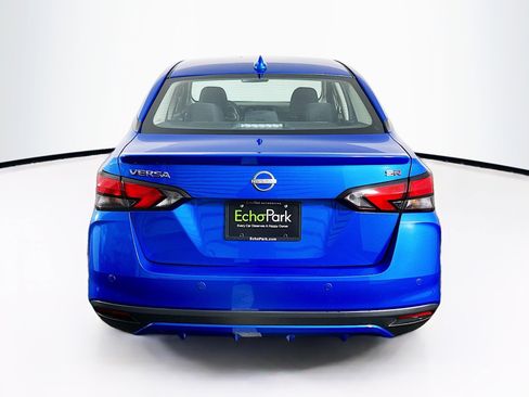 Used 2024 Nissan Versa SR image 7