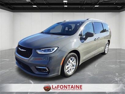 Used 2022 Chrysler Pacifica Touring-L