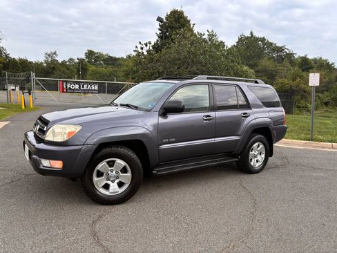 Used 2005 Toyota 4Runner Sport AWD/4WD image 2