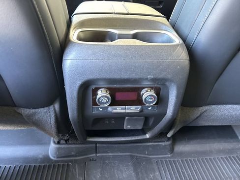 Certified 2025 Buick Enclave Avenir w/ Super Cruise Package AWD/4WD image 22