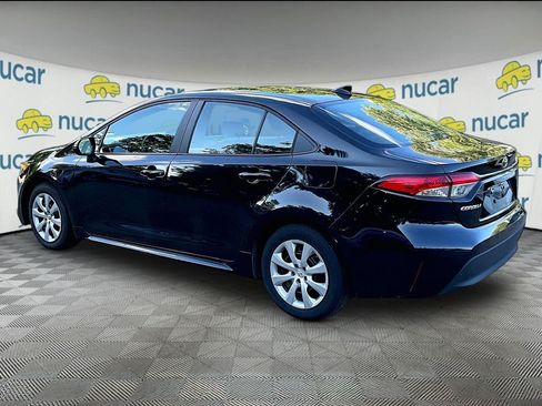 Used 2025 Toyota Corolla LE FWD image 5