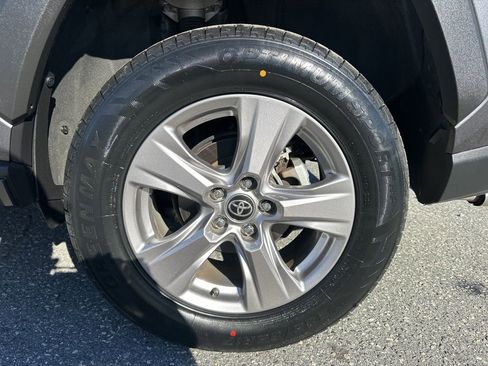 Used 2022 Toyota RAV4 XLE image 30