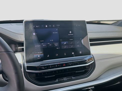 Used 2024 Jeep Compass Limited image 12