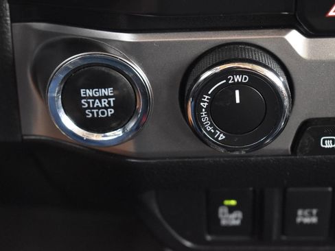 Used 2023 Toyota Tacoma SR5 w/ Technology Package image 10