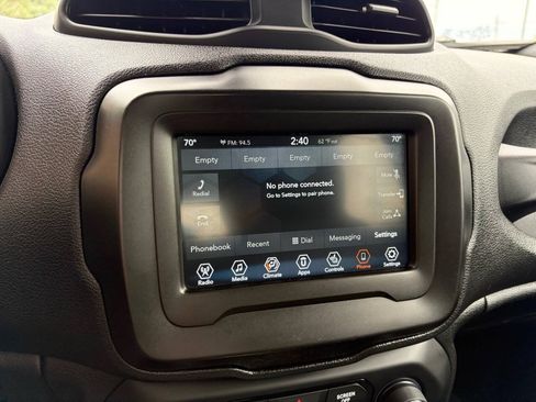Used 2019 Jeep Renegade Limited AWD/4WD image 25