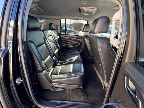 Used 2017 Chevrolet Suburban LT w/ Luxury Package image 27