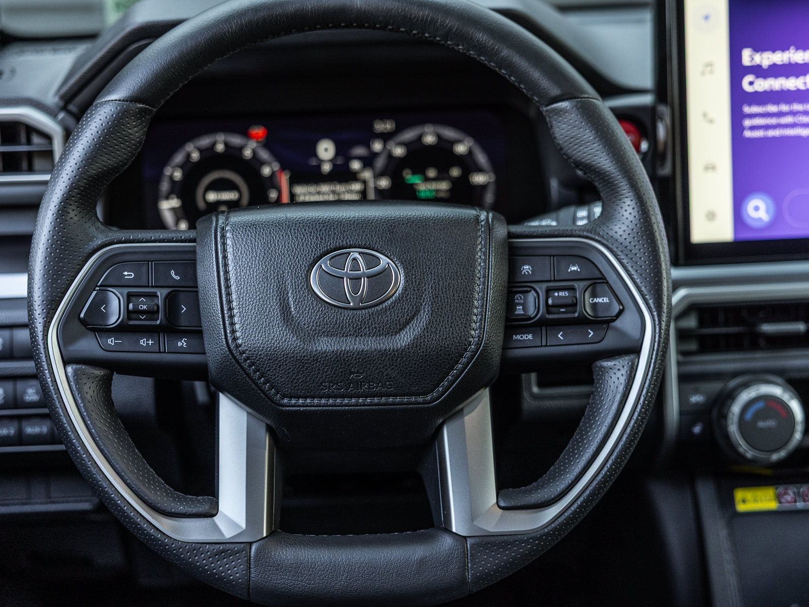 Used 2025 Toyota 4Runner TRD Off-Road Premium AWD/4WD image 13