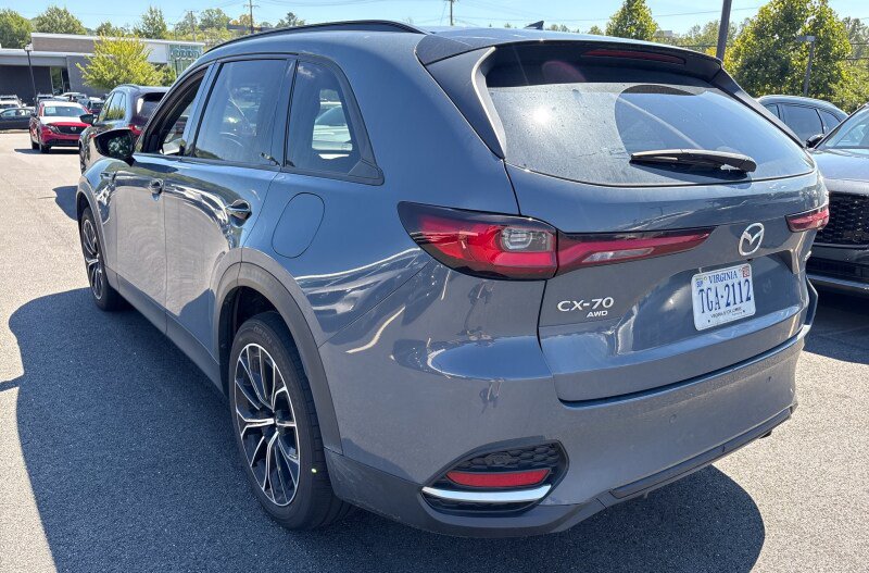 Certified 2025 MAZDA CX-70 Plug-In Hybrid w/ Premium Plus AWD/4WD image 35